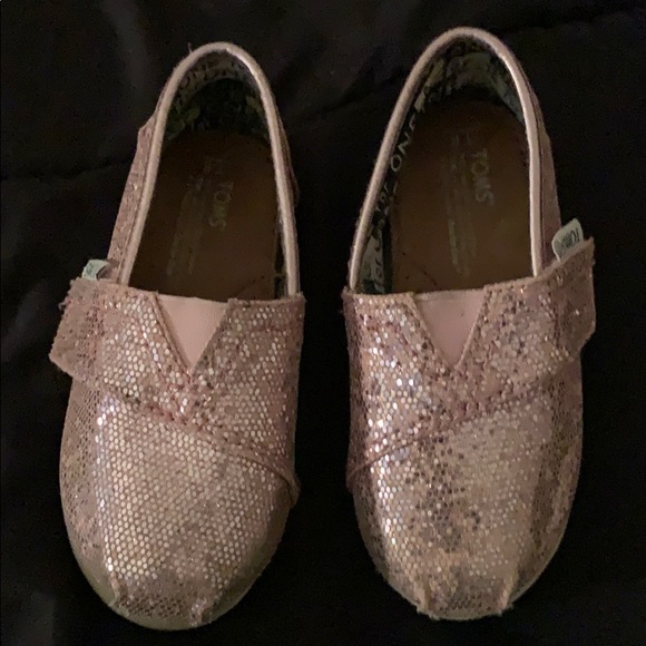 Toms Other - Toms shoe, size 6 toddler